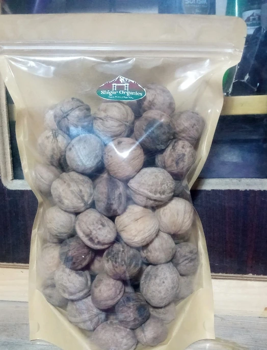 Akhrot (Walnuts)